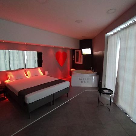 Living Bed And Breakfast Касория Екстериор снимка